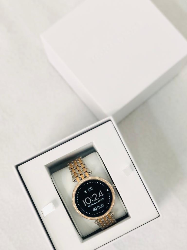 Smartwatch Michael Kors MKT5127 plateado y oro